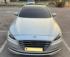 A venda HYUNDAI GENESIS V8