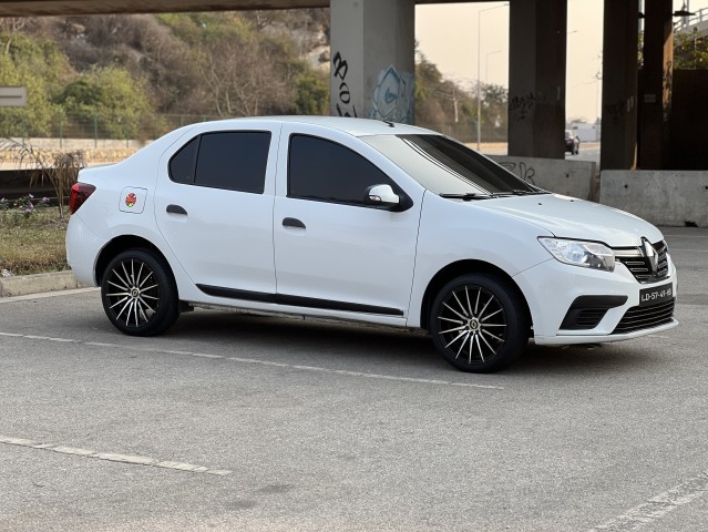 Venda Renault logan 2022 impecável