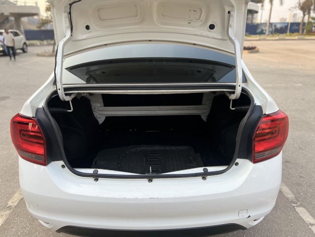 Venda Renault logan 2022 impecável