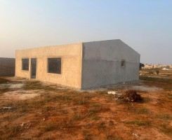 A venda Vende-se esta casa do tipo T3 inacabada no zango-8000
