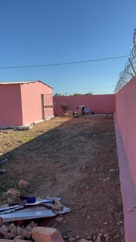Venda Vende-se esta casa no Lubango nova urbanização da Eiwa