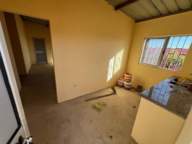 Venda Vende-se esta casa no Lubango nova urbanização da Eiwa