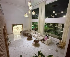 A venda Resort luxuoso a beira mar
