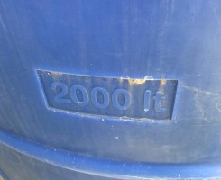A venda TANQUE DE AGUA - 2000Lt