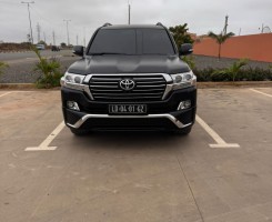 A venda TOYOTA LAND CRUZER VX V8