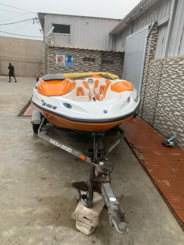 Venda LANCHA DE RECREIO SEADOO SPEEDSTER 2014