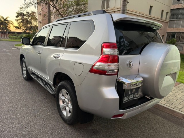 Venda TOYOTA LAND CRUISER PRADO VXR V6