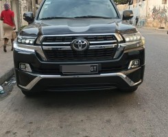 A venda Toyota land Cruise
