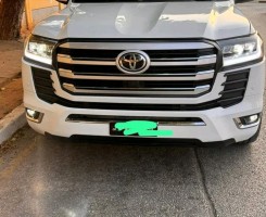 A venda Toyota land Cruise