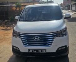 A venda HYUNDAI H1 11 LUGARES