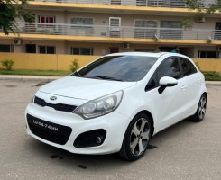 A venda Kia Rio Semi novo