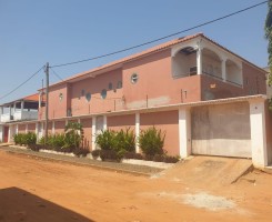A venda Vivenda v6 no zango-3
