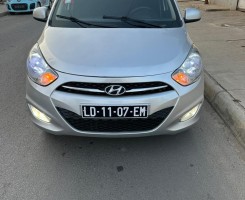 A venda HYUNDAI I10 1.2 4 Cilindros MATRICULA EM