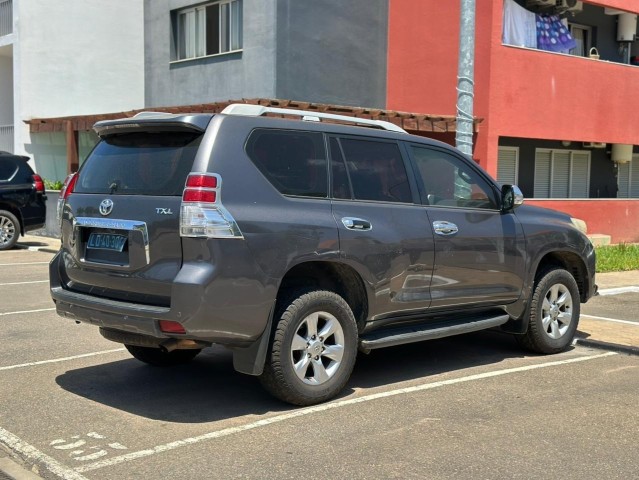Venda Toyota Prado impecável
