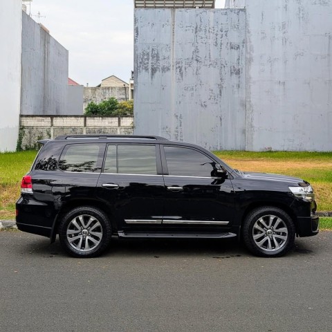 Venda TOYOTA LAND CRUISER (VXR) | 70th Anniversary