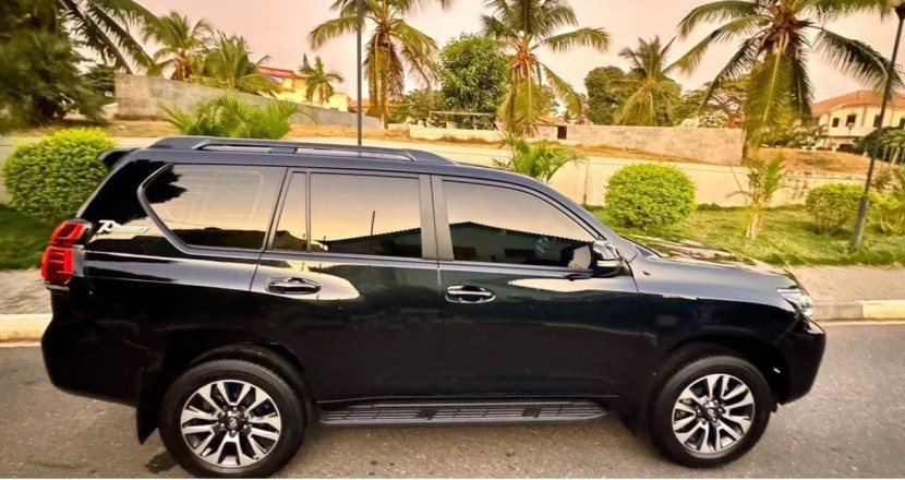 Venda TOYOTA LAND CRUISER PRADO - 70 ANOS