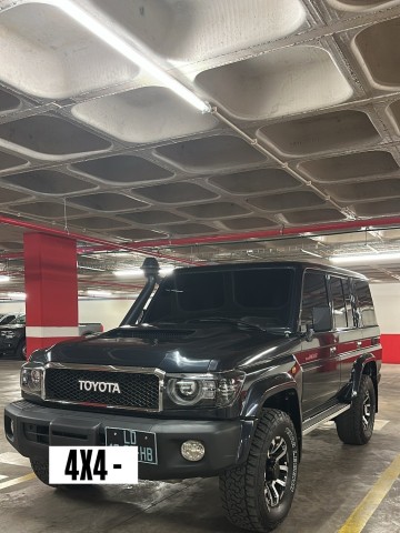Venda Land CRUISER LX HZ