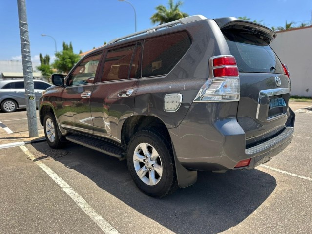 Venda Toyota Prado limpo