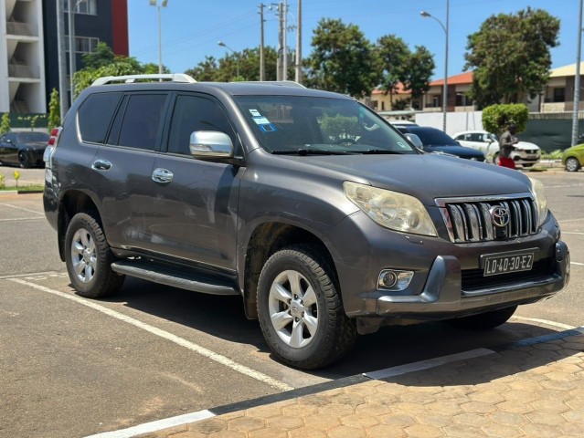 Venda Toyota Prado limpo