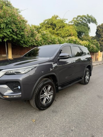Venda TOYOTA FORTUNER