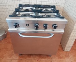 A venda Reparação e manutenção de fogão e fornos eléctricos ao domecílio.