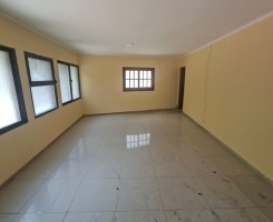 A venda Arrenda-se uma moradia no kinaxixi