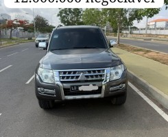 A venda MITSUBISHI PAJERO