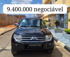 A venda MITSUBISHI PAJERO