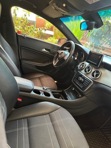 Venda MERCEDES-BENZ CLA C117 LIMPO