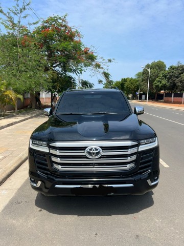 Venda TOYOTA LC300 VX.R | TWIN TURBO