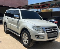 A venda MITSUBISHI PAJERO LIMPO FULL OPTION