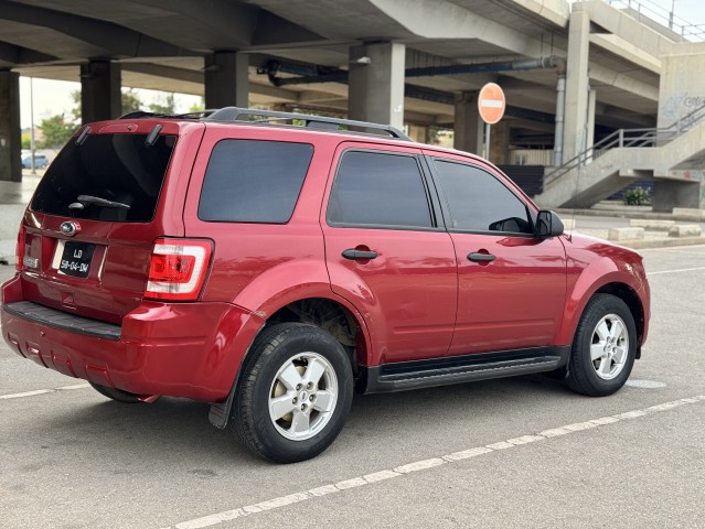 Venda Ford escape impecável