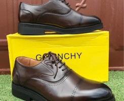 A venda Sapatos