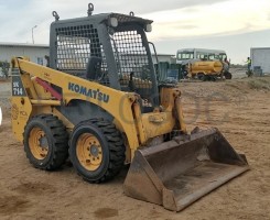 A venda Mini-pá da marca Komatsu 714