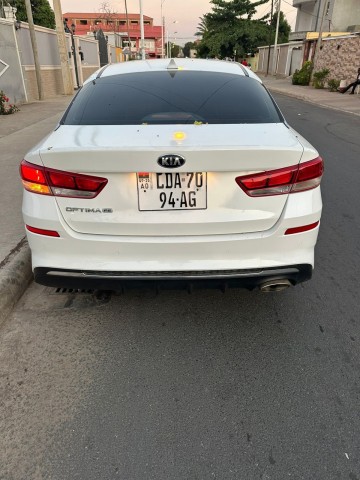Venda KIA OPTIMA PENÚLTIMO MODELO MATRICULA NOVA AG