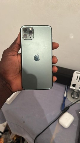 Venda IPhone 11Pro Max 64GB