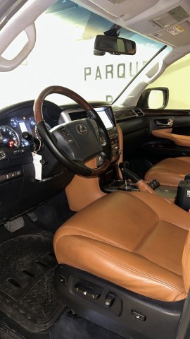 Venda Lexus 570