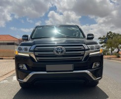 A venda TOYOTA LAND CRUISER VX.S | GENUÍNO