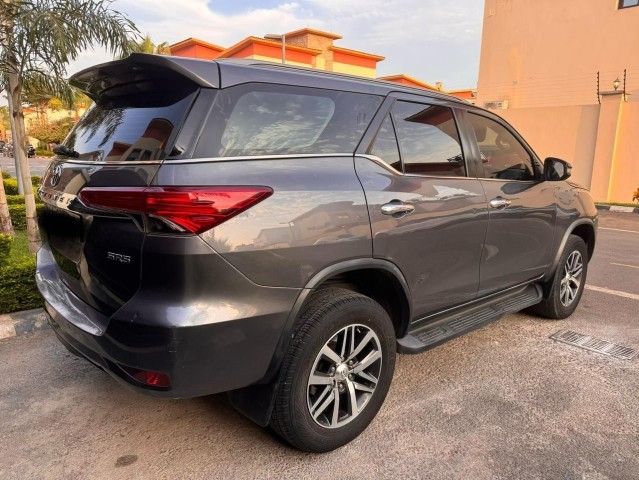 Venda TOYOTA FORTUNER