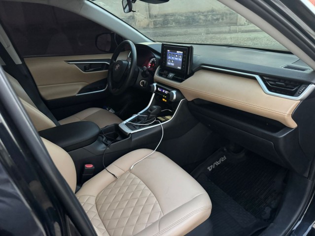 Venda TOYOTA RAV4