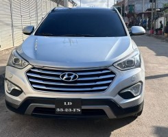 A venda HYUNDAI grande Santa Fé
