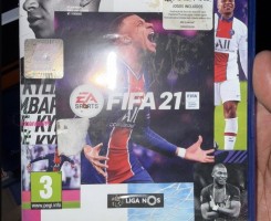 A venda Jogos PS4 FIFA 21 GTA V FIFA 18. God of War