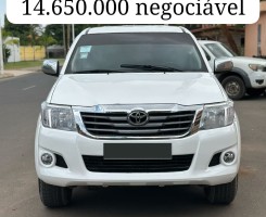 A venda TOYOTA HILUX