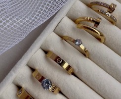 A venda Acessórios Cartier originais