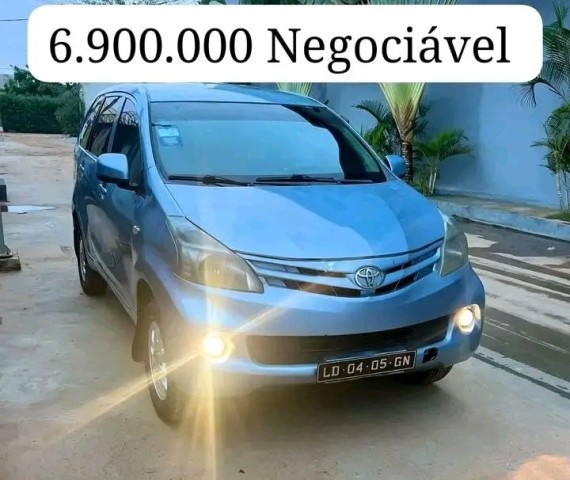 Venda TOYOTA AVANZA