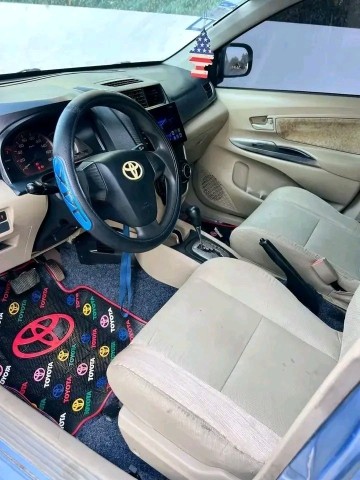 Venda TOYOTA AVANZA