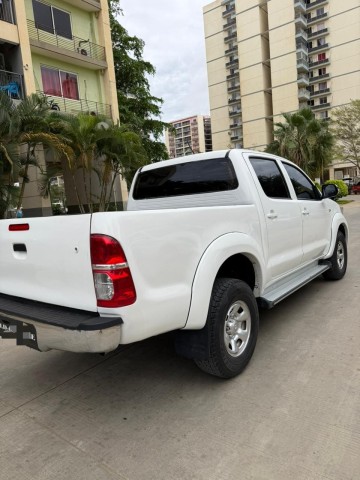 Venda TOYOTA HILUX