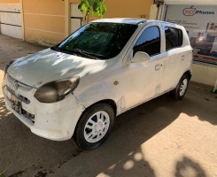 A venda Suzuki Alto 800 Amarro