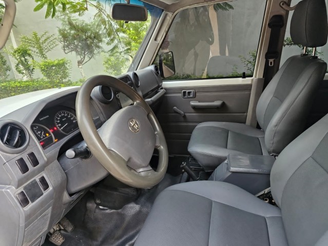Venda TOYOTA LAND CRUISE
