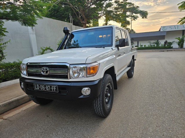 Venda TOYOTA LAND CRUISE